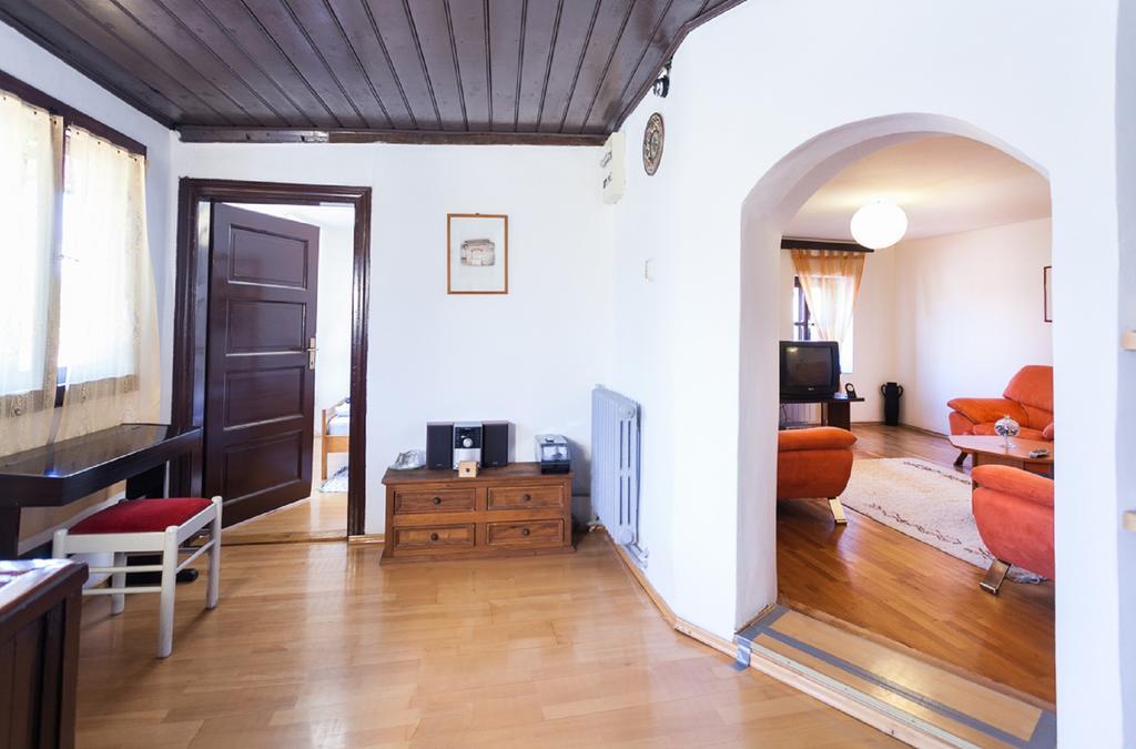 Guesthouse Nina SJJ Kamer foto
