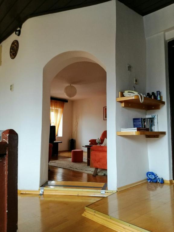 Guesthouse Nina SJJ Buitenkant foto